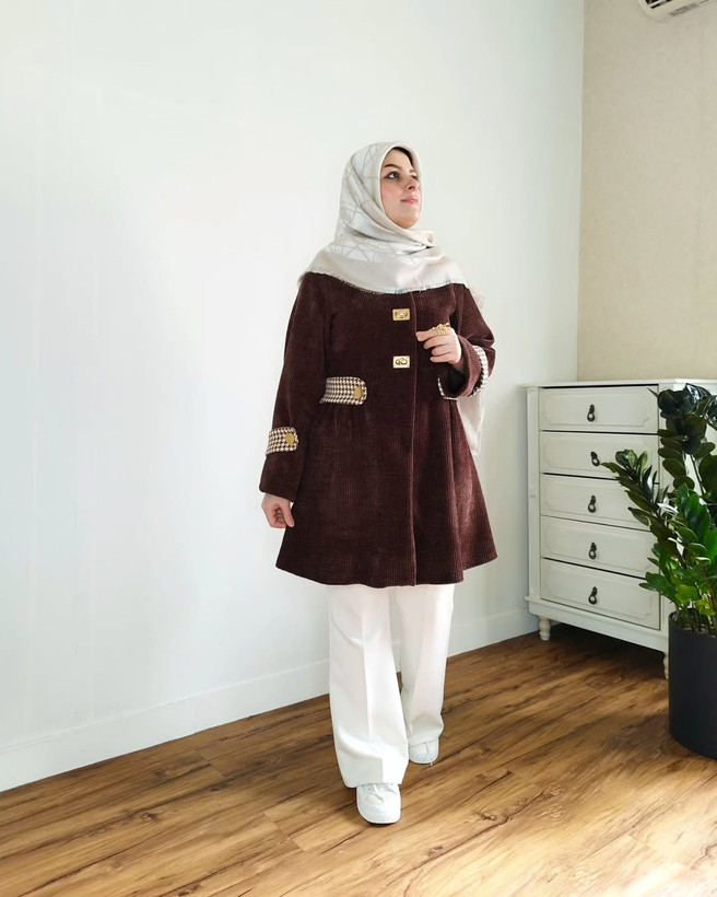 مانتو زنانه لمزو با خرجکار پیچازی