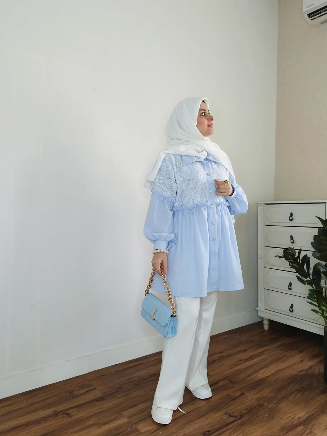 مانتوزنانه لینن زارا همراه گیپور سایز ۳۶ تا ۵۲