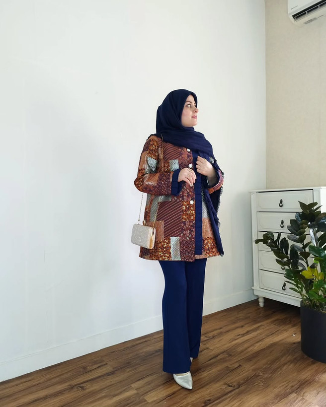 مانتو زنانه مدل چهل تیکه ژاکارد سرمهای
